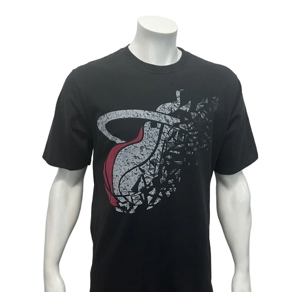 Adidas Miami Heat Basketball NBA Slam Dunk Graphic T-Shirt Size XL